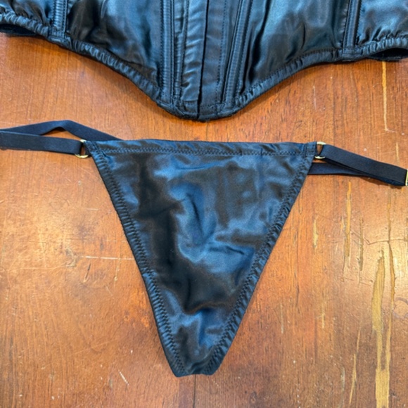 Victoria's Secret Corset Set - Picture 2 of 6